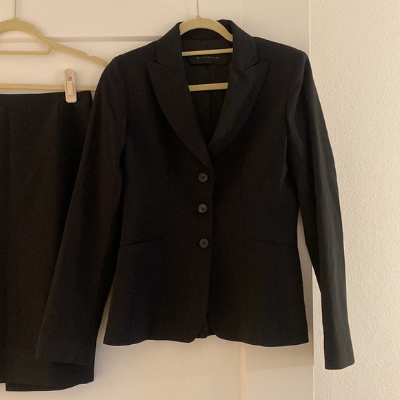 Designer two piece suit - Blazer and skirt - Picture 4 of 4